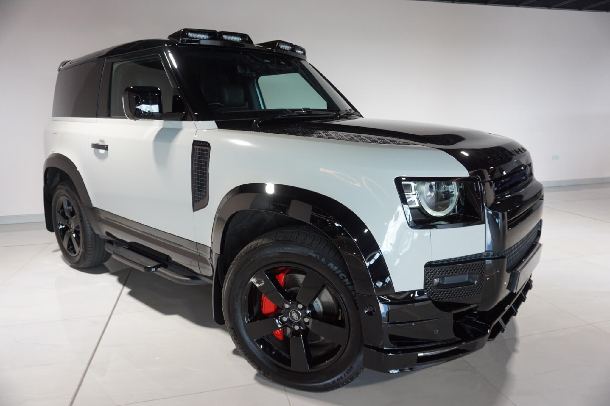 Land Rover Defender 90 3.0 D300 MHEV X-Dynamic HSE Hard Top SUV 3dr Diesel Auto 4WD SWB Euro 6 (s/s) (300 ps)